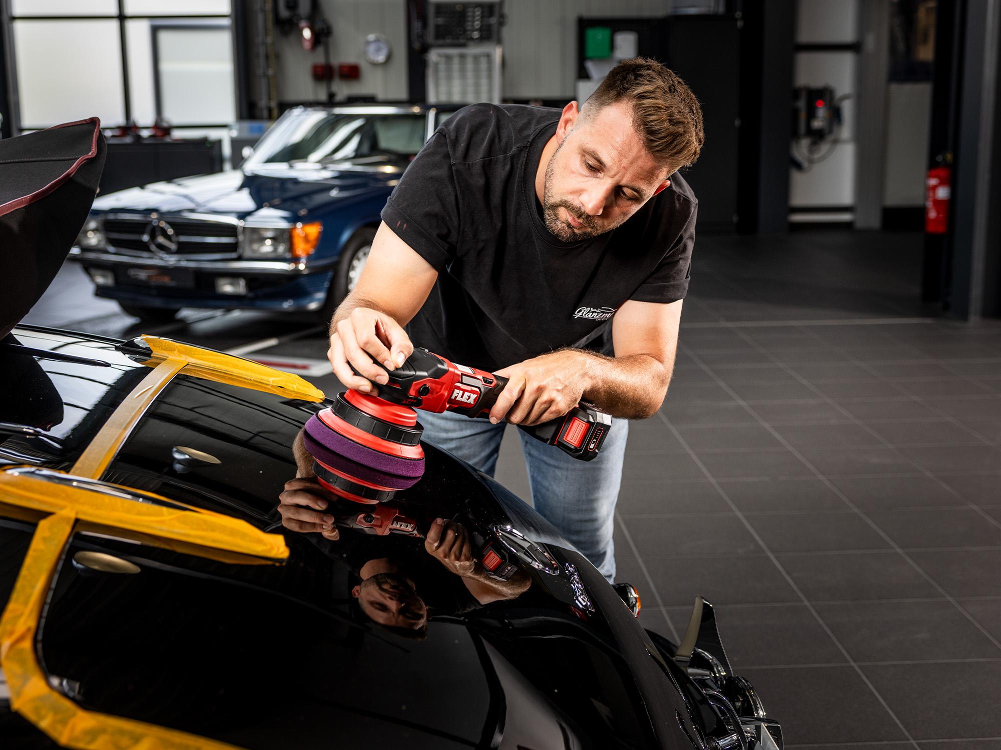 Car polishing with the force-driven eccentric polisher from FLEX