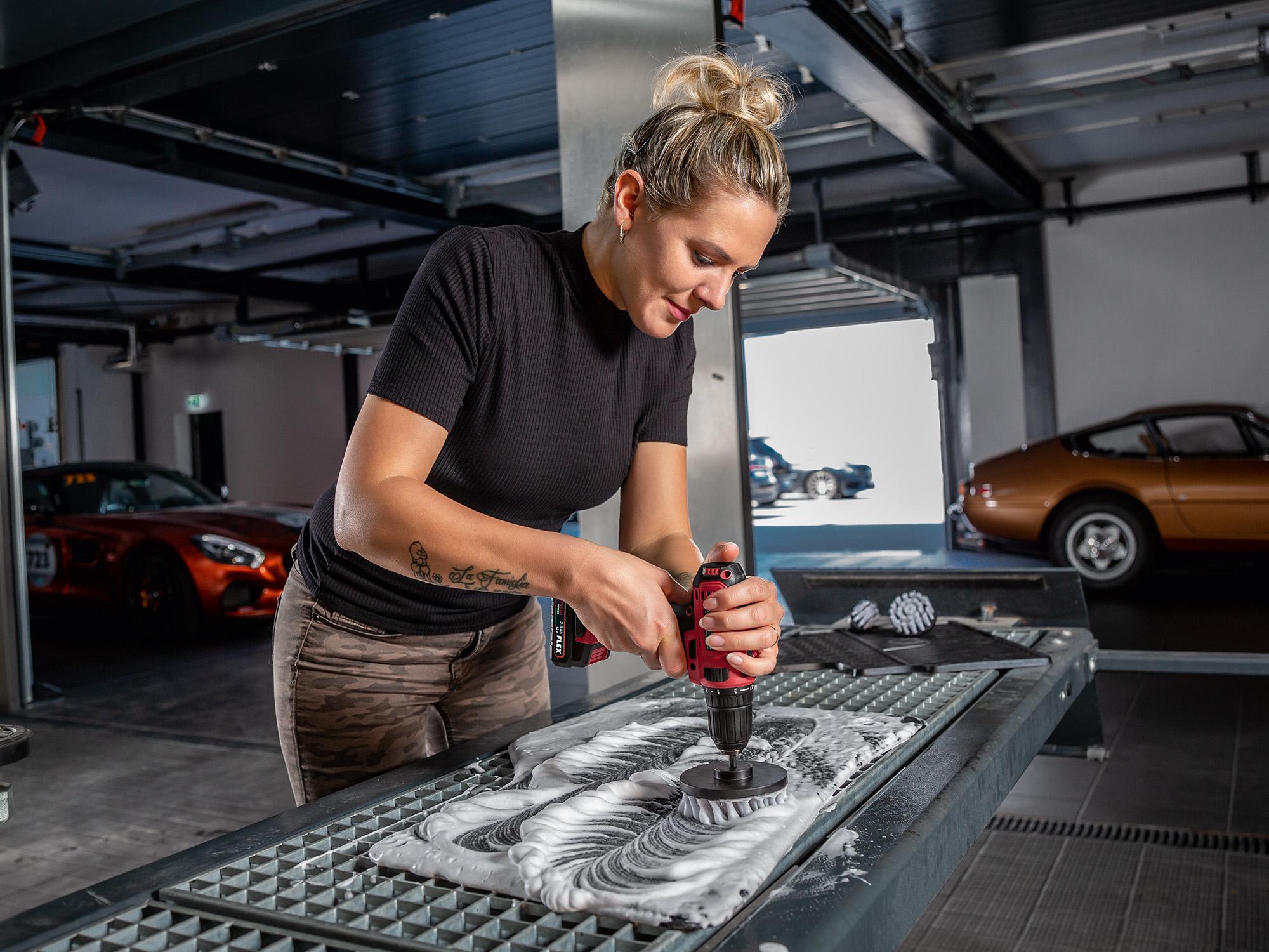 Cleaning car floor mats with the FLEX Brush Set