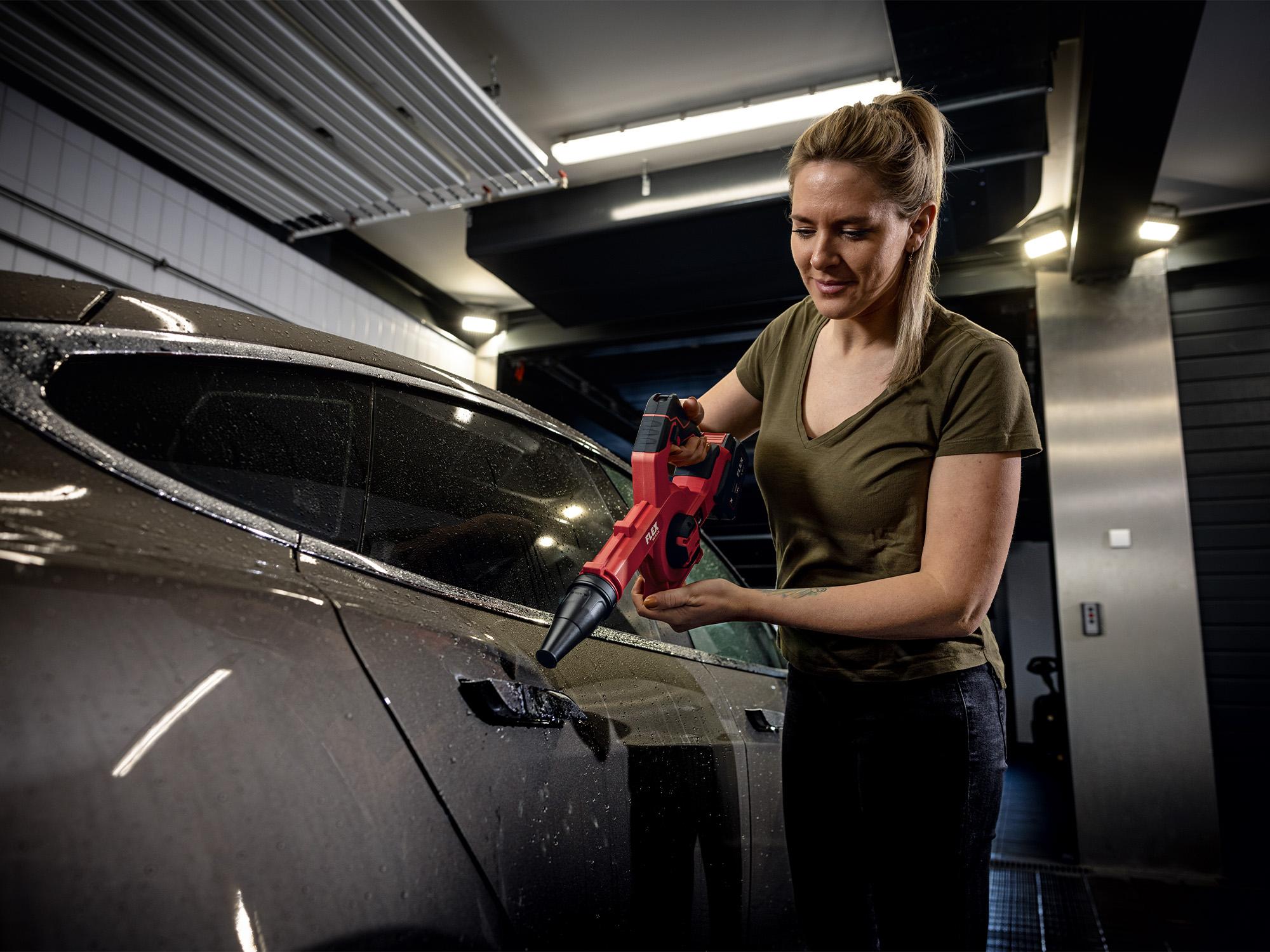 Drying car paint FLEX battery-powered blower