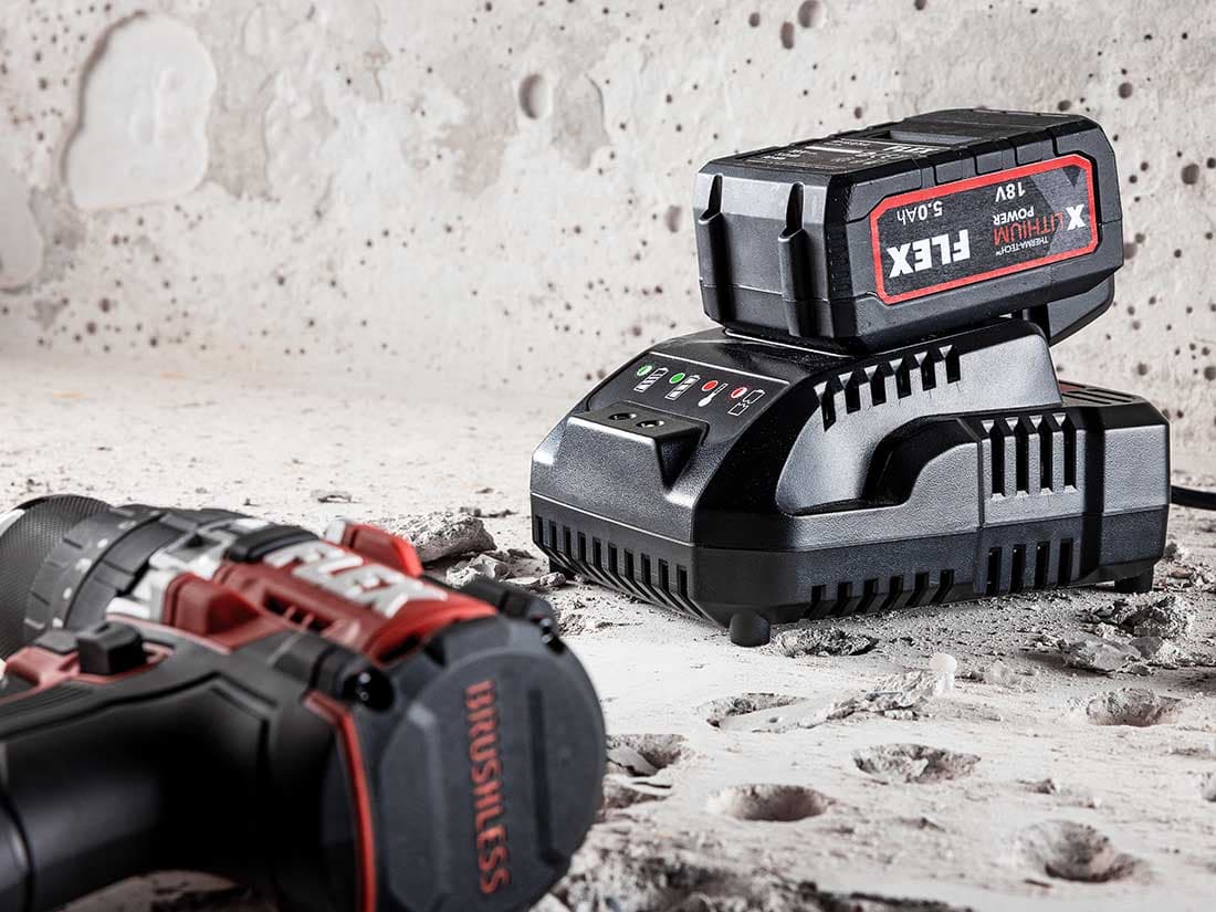 Chargeur de batterie FLEX 18 V sur site