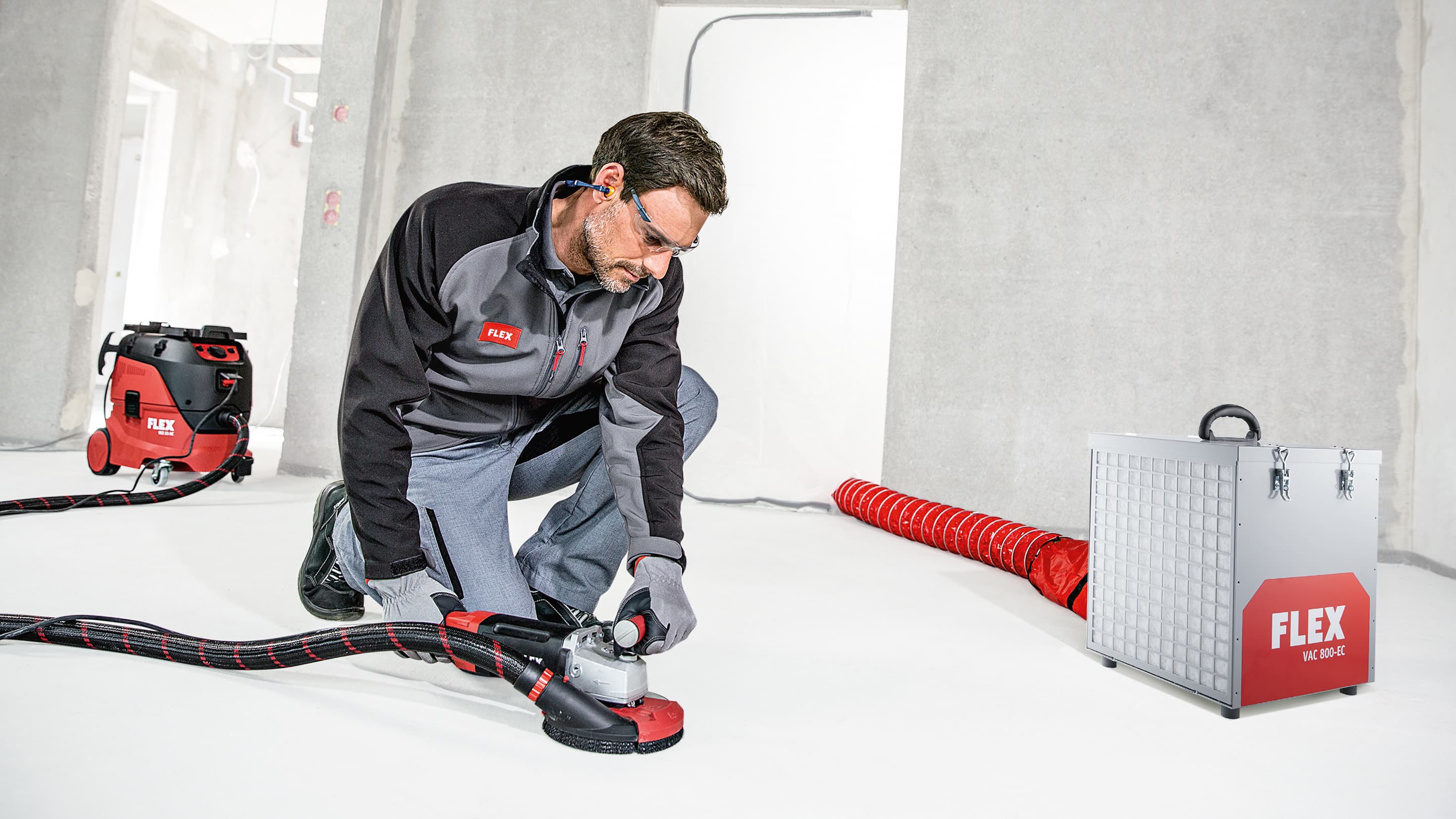 Εργασία με τον κατασκευαστικό καθαριστή αέρα