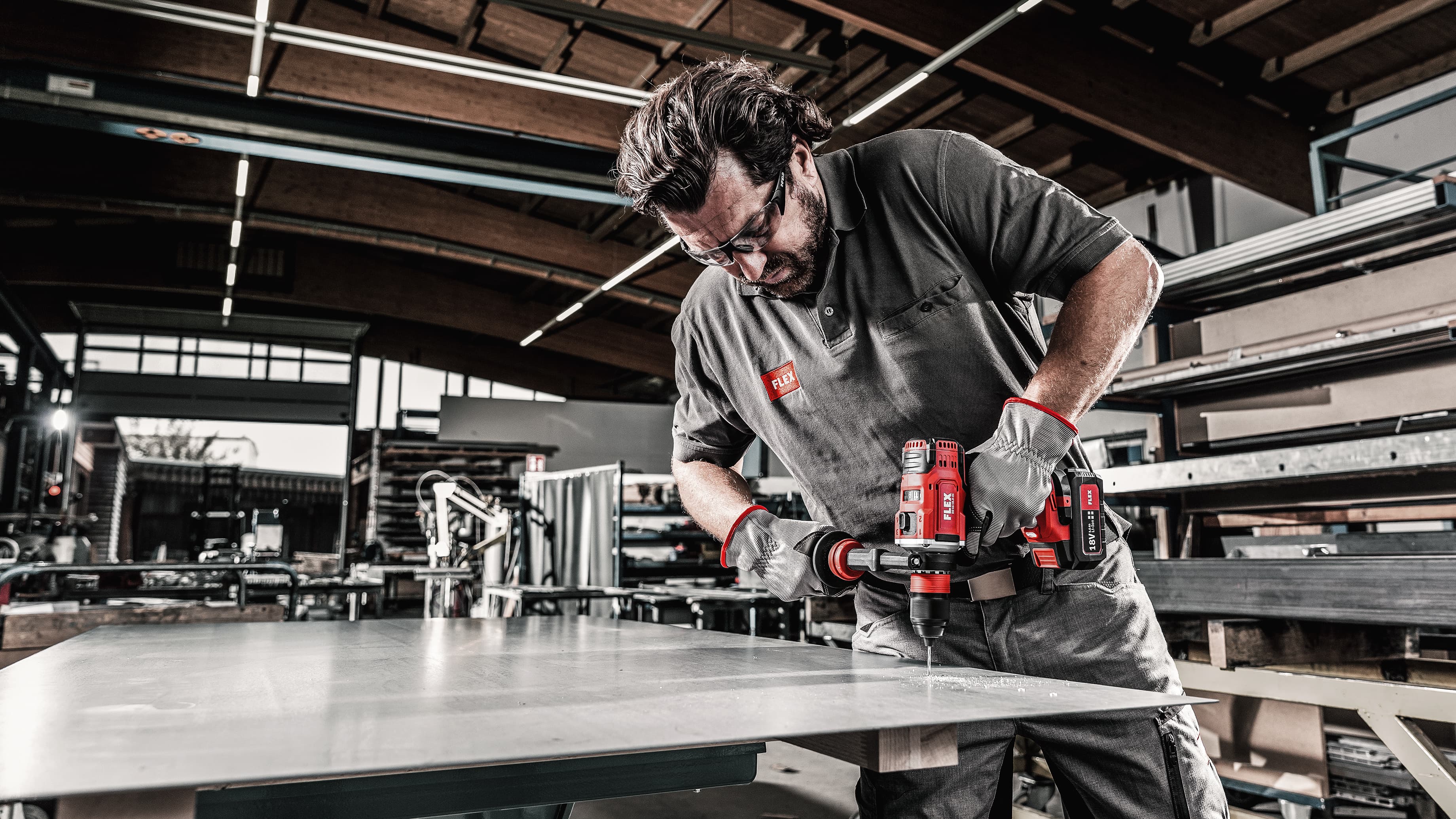 Aku vrtací šroubovák FLEX 18V DD4G vrtání do kovu